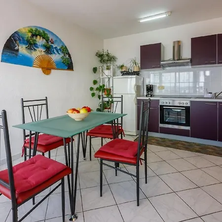 Appartement Ferienwohnung Fuer 3 Personen Ca 45 Qm In Crikvenica, Kvarner Bucht Und Umgebung